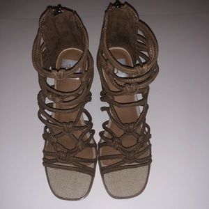 Woman’s small heel sandals